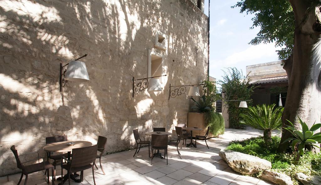 Hotel Dimora Storica Torre Del Parco 1419 Lecce Esterno foto
